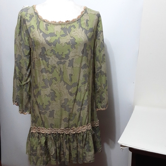 Z & L Camo Tassels Back Crochet Trim S Tunic Top - Picture 1 of 10